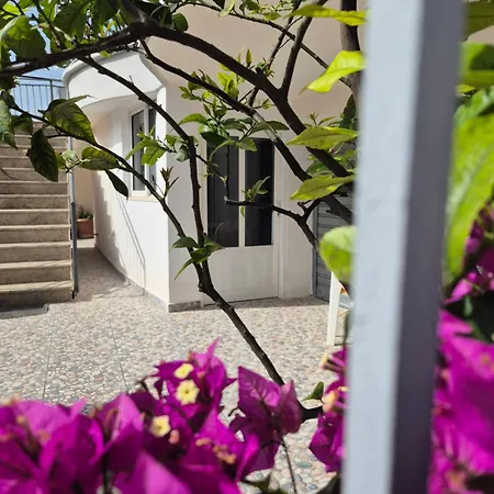 Floar Appartament Vlorë